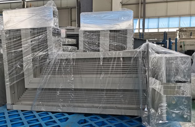 密集型母線(xiàn)槽